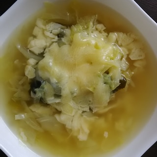 チーズでとろり(^^)キャベツとほうれん草のスープ